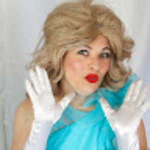 Meet your Posher, Dalia